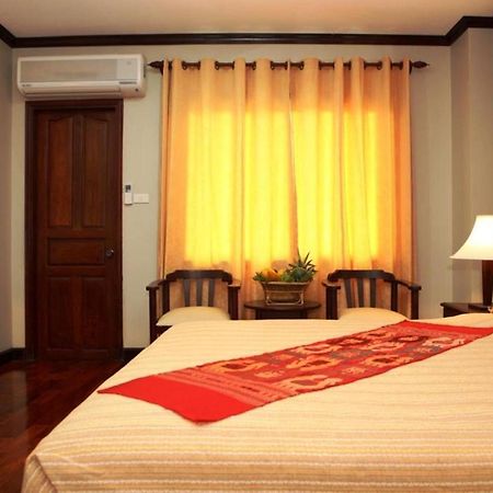 Vansana Riverside Hotel Vientiane Buitenkant foto