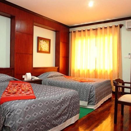 Vansana Riverside Hotel Vientiane Buitenkant foto