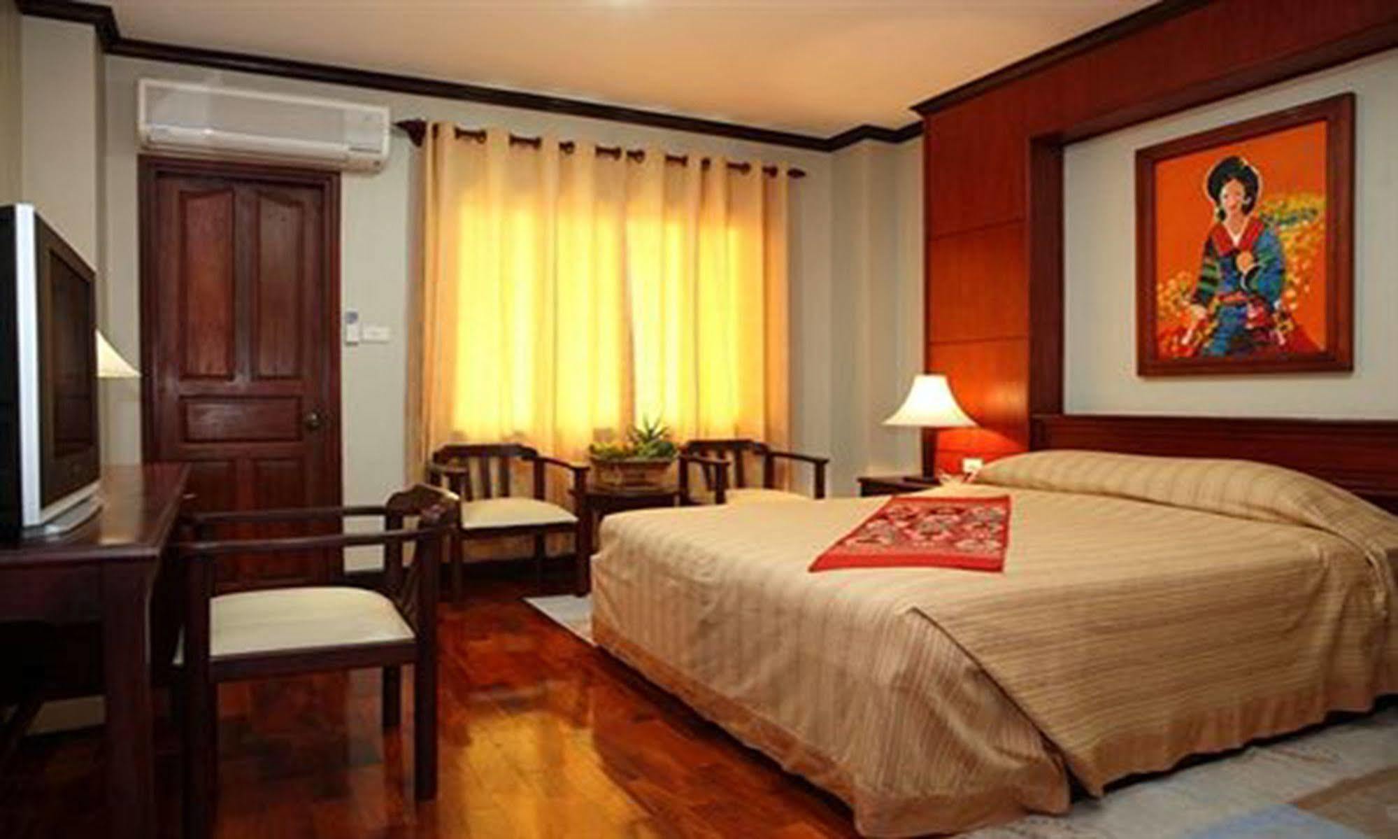 Vansana Riverside Hotel Vientiane Buitenkant foto