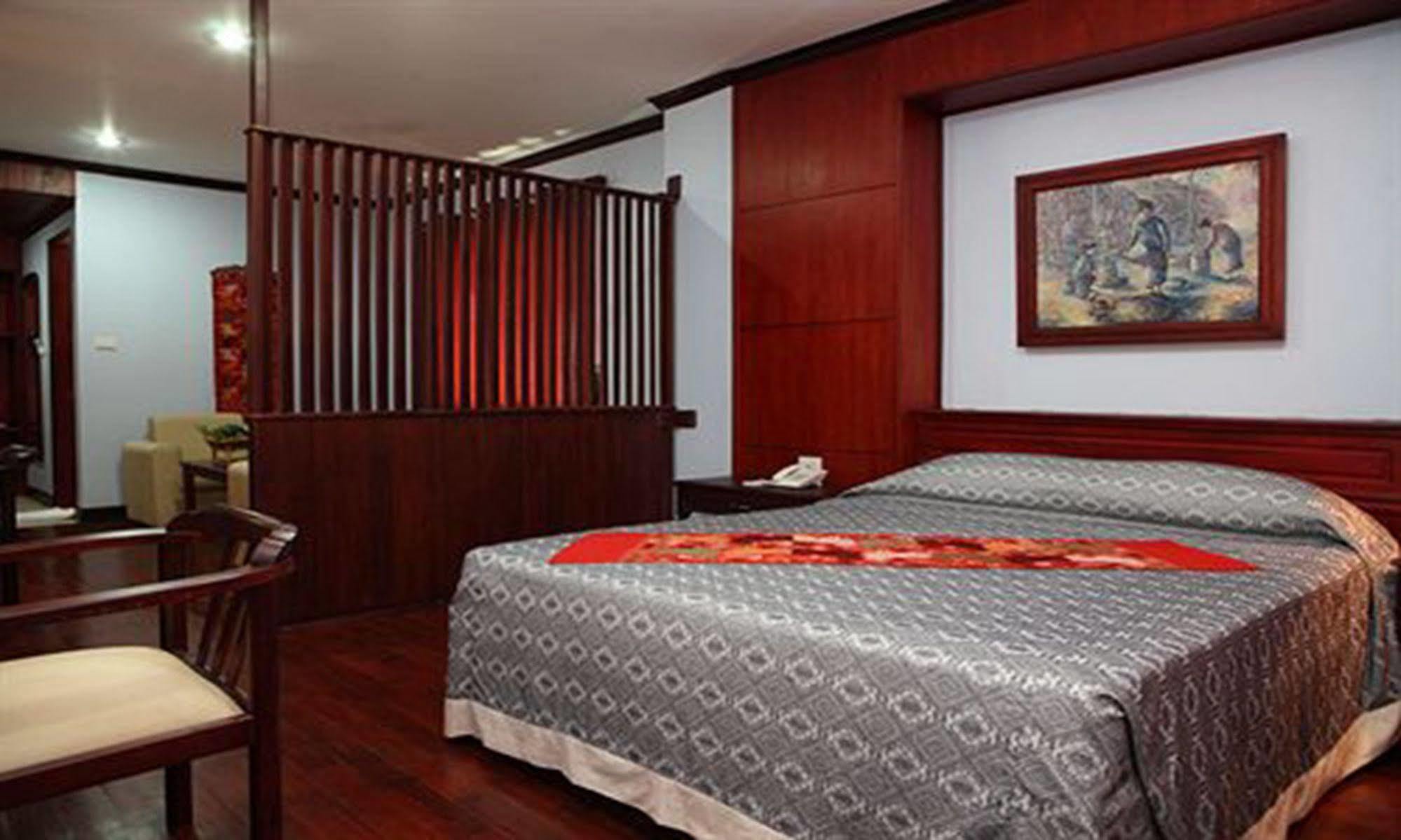 Vansana Riverside Hotel Vientiane Buitenkant foto