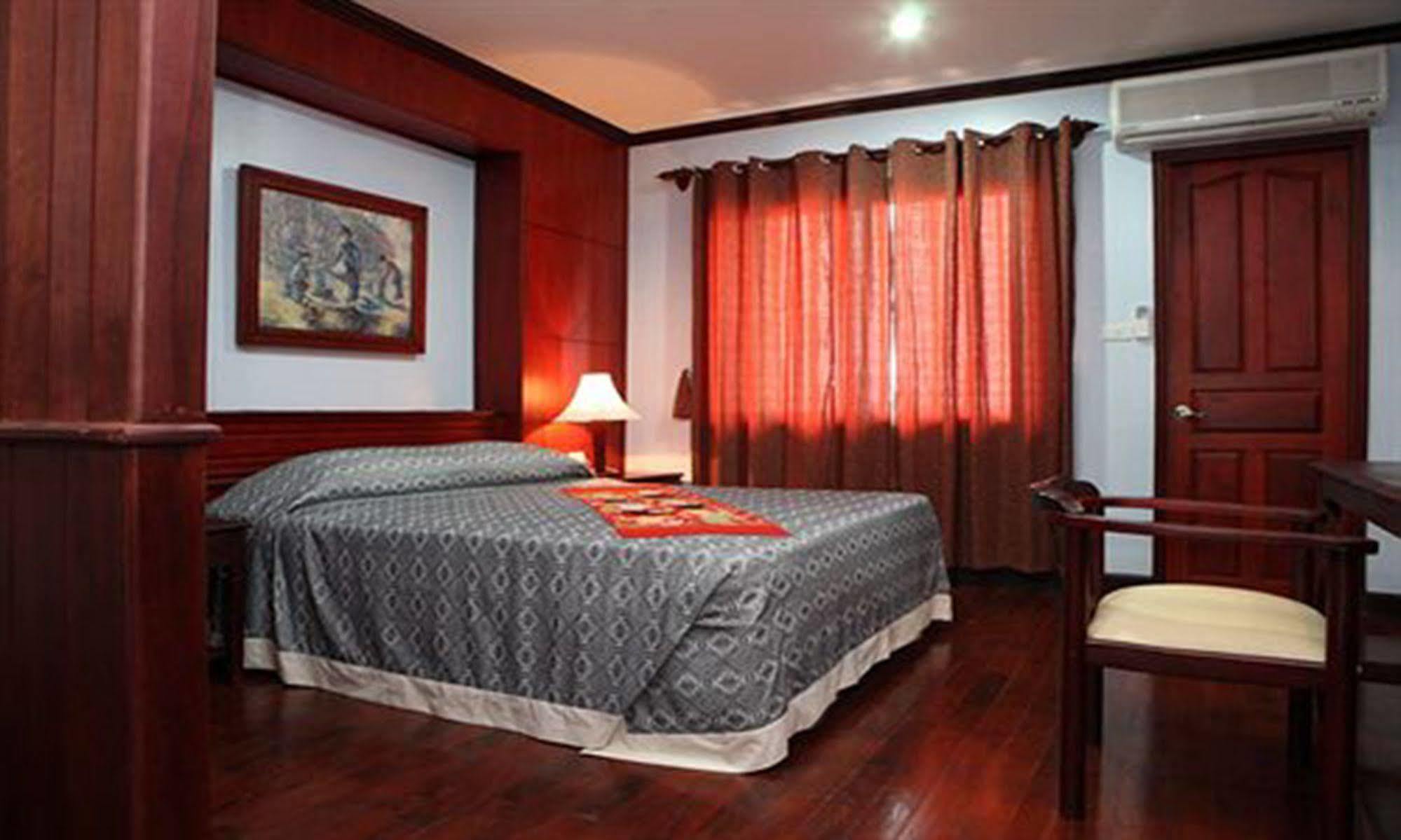 Vansana Riverside Hotel Vientiane Buitenkant foto